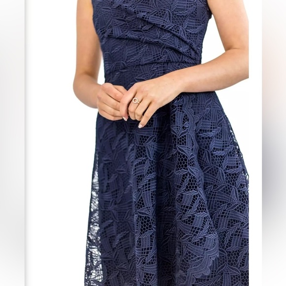 Reiss‎ Rayna Wrap Front Lace Dress, Navy size 8 - Picture 2 of 11